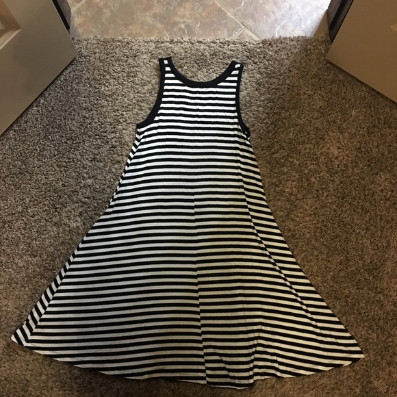 ⭐️2 for $14⭐️XS Flare Dress - Picture 3 of 3